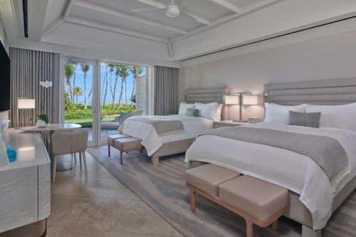 Ocean Front 2 Queen Beds