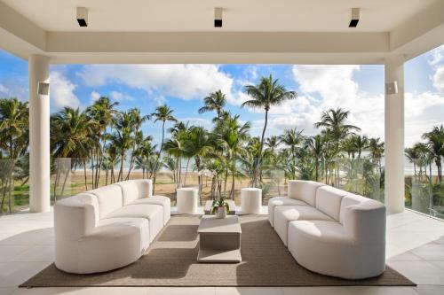 Three Bedroom Oceanfront Residence with Pool