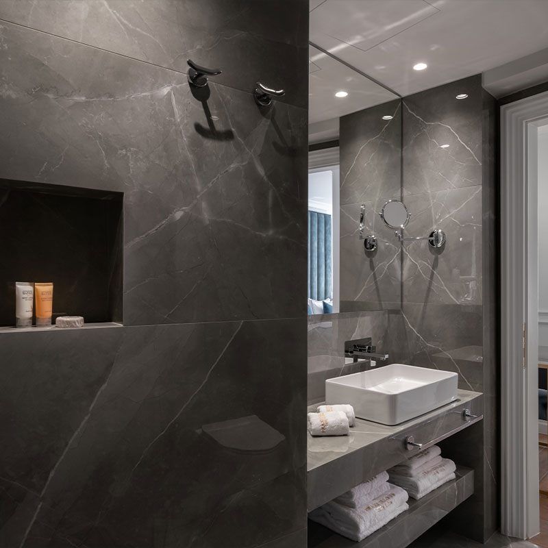 Junior Suite with Outdoor Jacuzzi