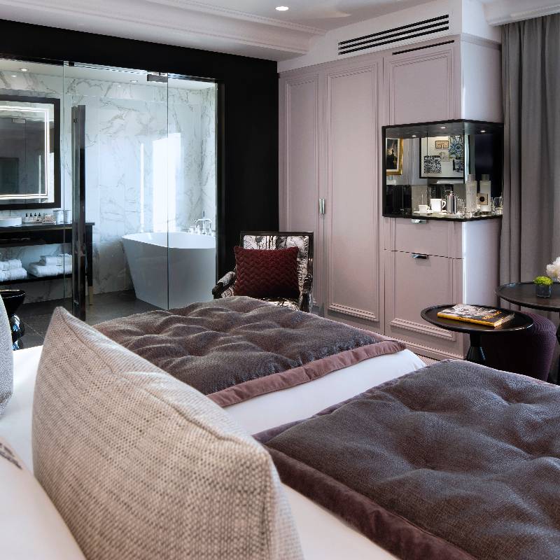 Prestige Room 