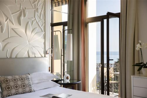 Deluxe Sea And Garden View Room With Balcony