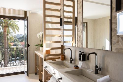 Junior Suite with balcony
