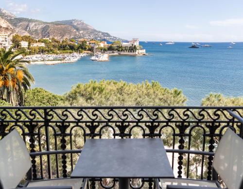 Double Room with Balcony and Sea View