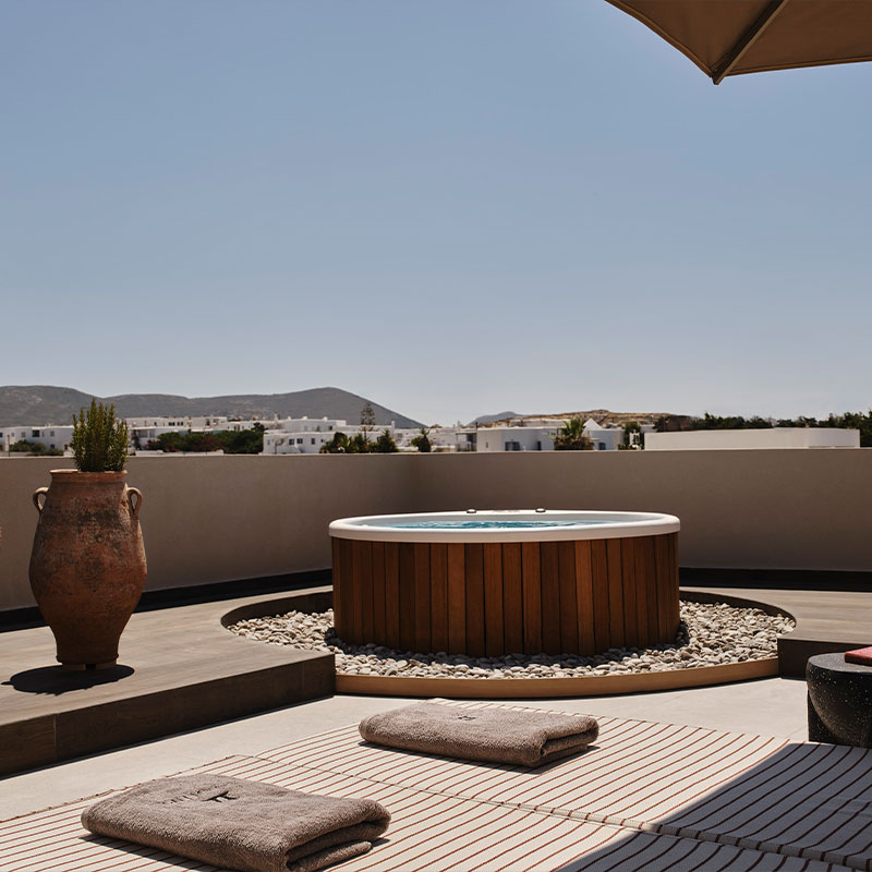 Penthouse Suite with Hot Tub 