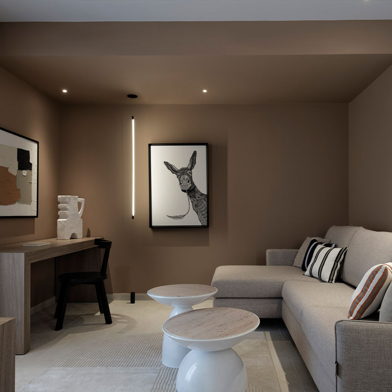 Open Plan Suite with Private Pool