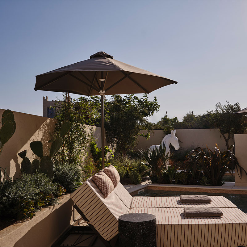 Open Plan Suite with Private Pool