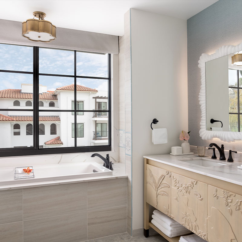 Signature King Suite