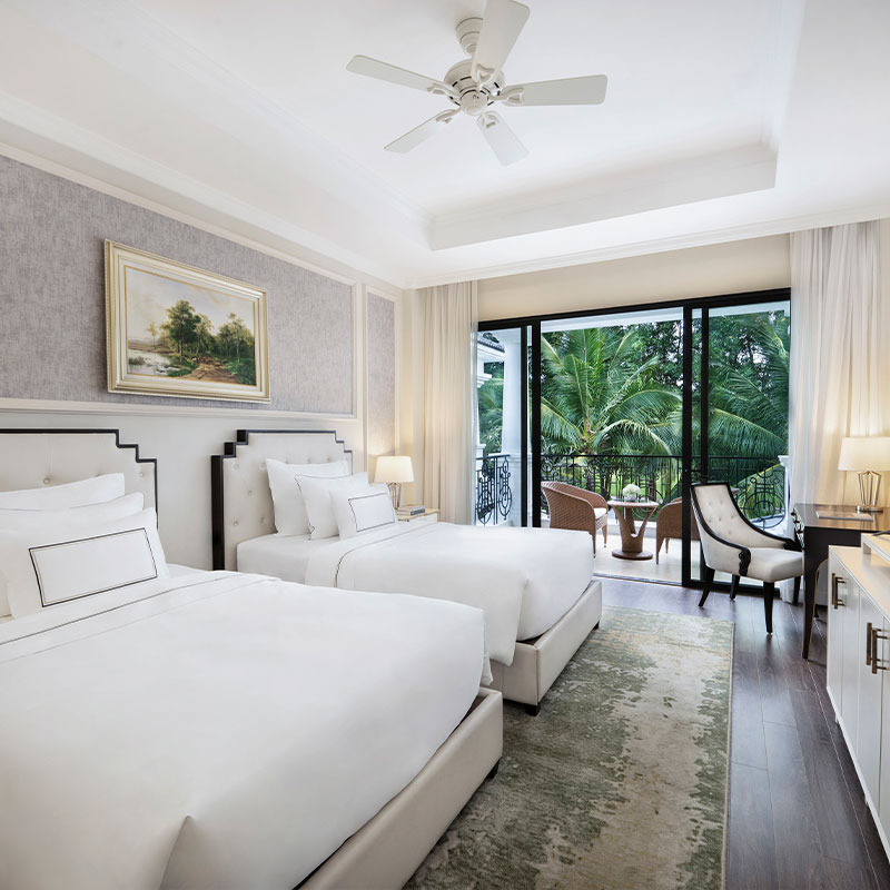 4-Bedroom Villa Garden with Private Pool