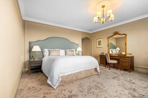 Corrib Deluxe Room