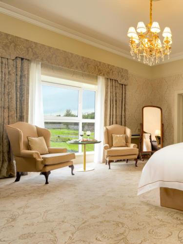 Junior Suite with Garden View