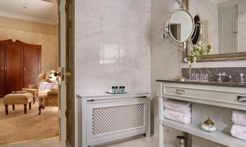 Junior Suite with Garden View