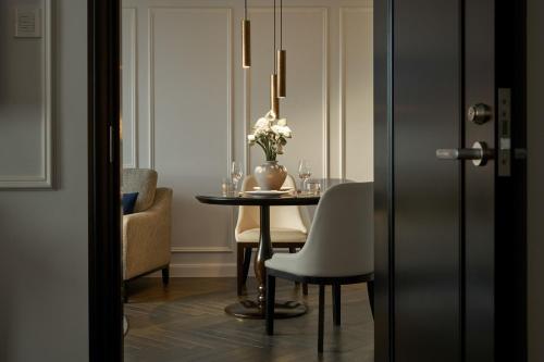 One Bedroom Apartment