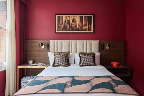 Standard Queen Room