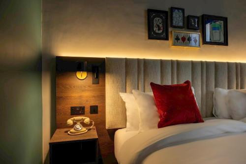 Standard Room with Two Single Beds
