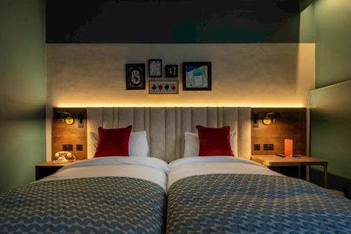 Standard Room with Two Single Beds