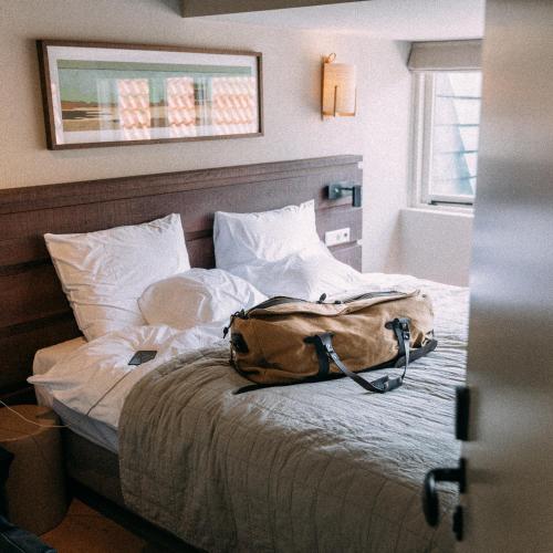 Lodge – Charm