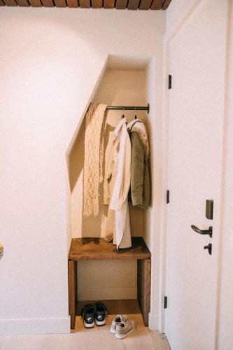 Lodge – Charm