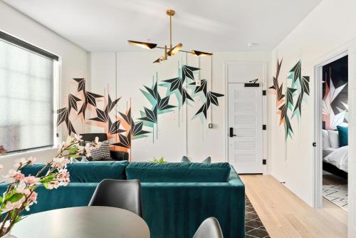 Sandra Fettingis Art Suite 107