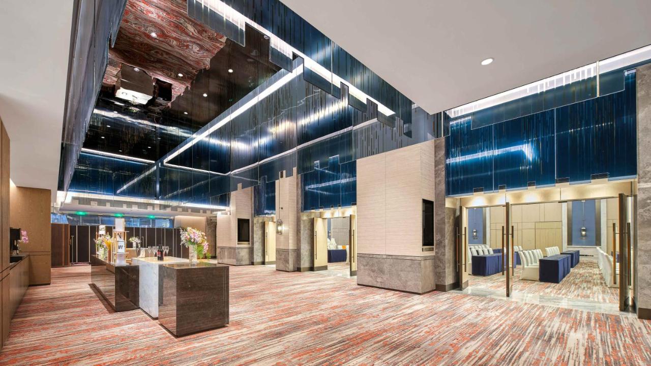 Vignette Collection Hangzhou Huaxia Center Hotel by IHG