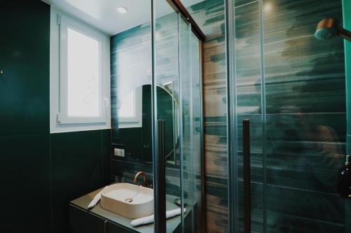 Double Room with Partial Sea View