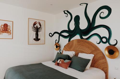 Double Room with Balcony and Sea View