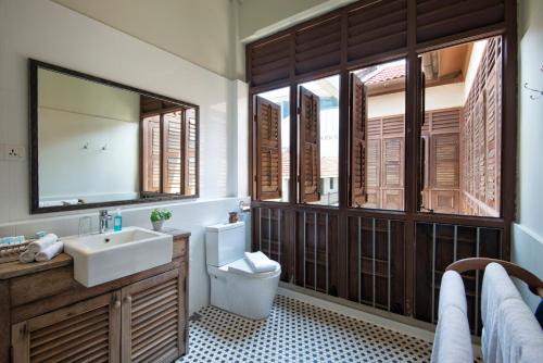 Noordin Suite
