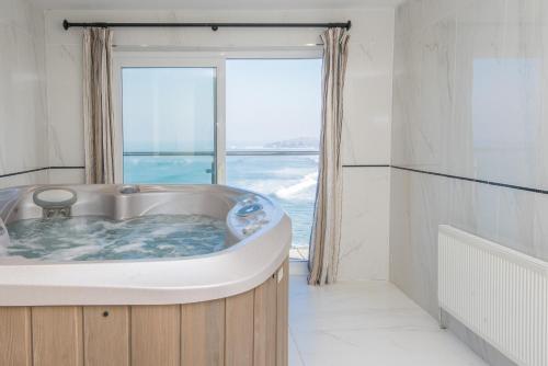 Suite with Sea View