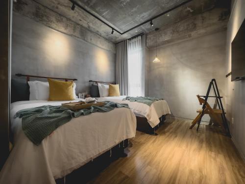 Standard Twin Room
