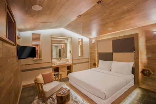 Double Room - No Window