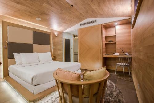 Double Room - No Window
