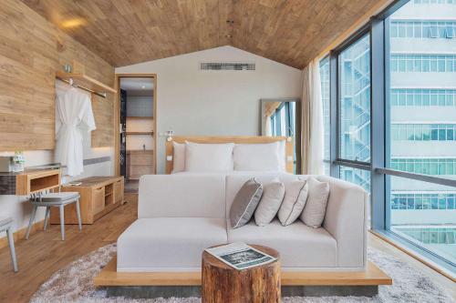 Corner Suite