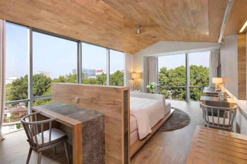 Corner Suite with Spa Offer
