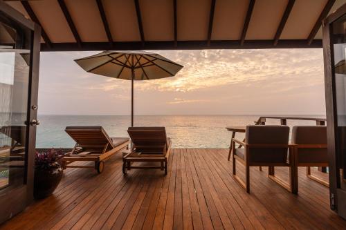 Sunset Ocean Villa