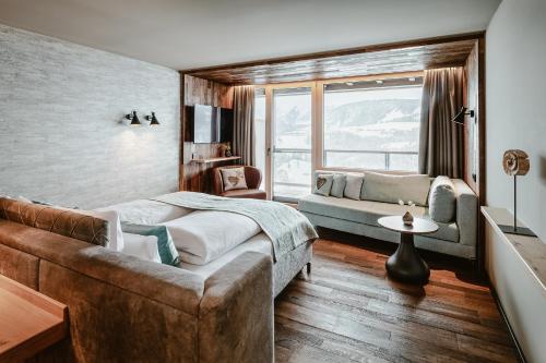 Deluxe Double Room with Shower