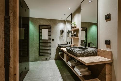 Suite with Spa Bath