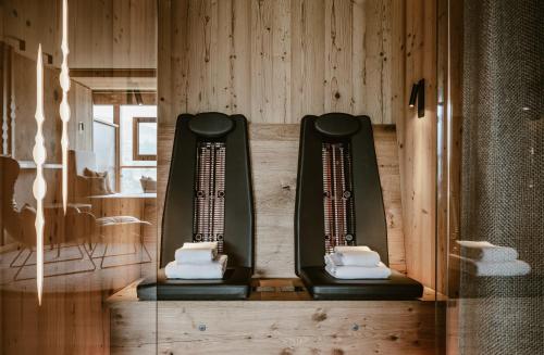 Suite with Mountain View