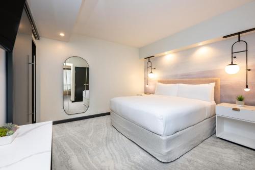 Premium King Suite
