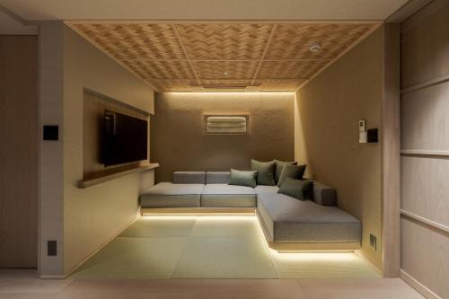 Suite with Hot Tub