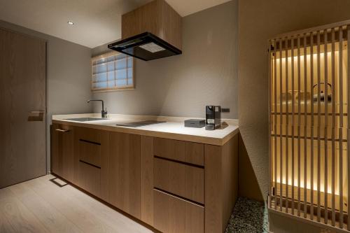 Suite with Hot Tub
