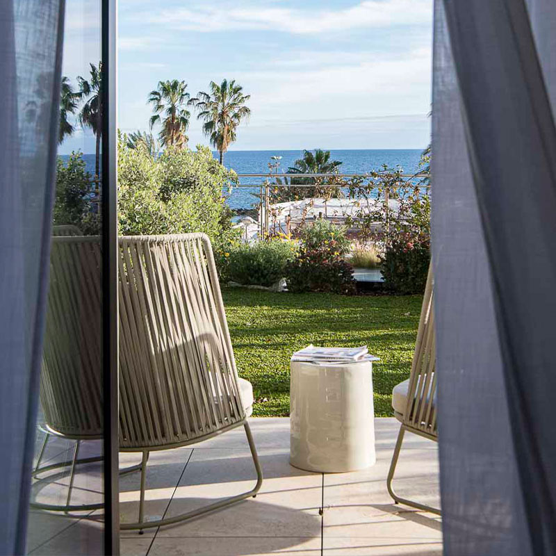 Deluxe Sea view with Garden
