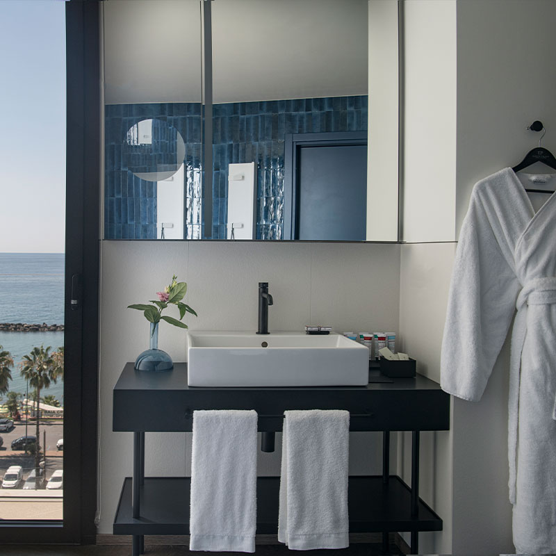 Deluxe Sea View with Balcony