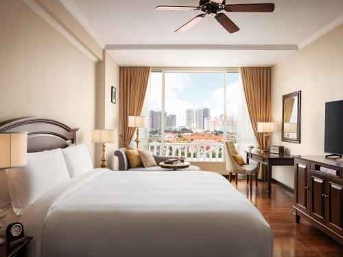 Junior Family Suite with One King Bed and Two Single Beds