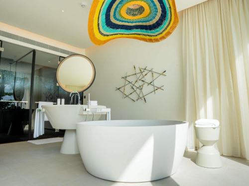Family Beach Pool Villa with Capsule