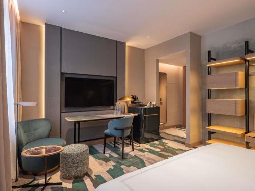 Swiss Advantage Room