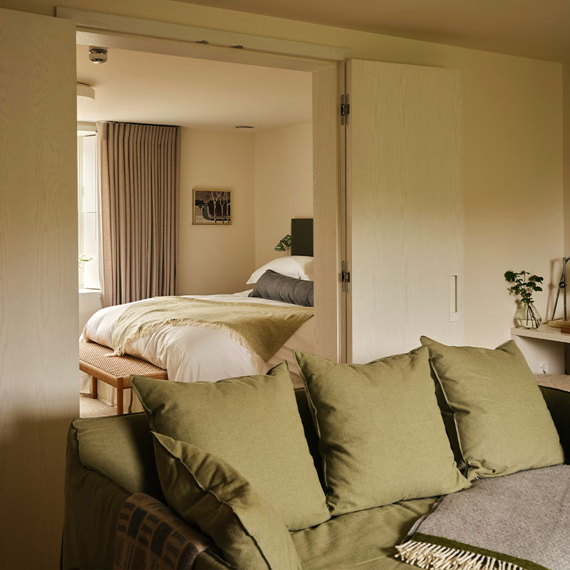 Pond Suite