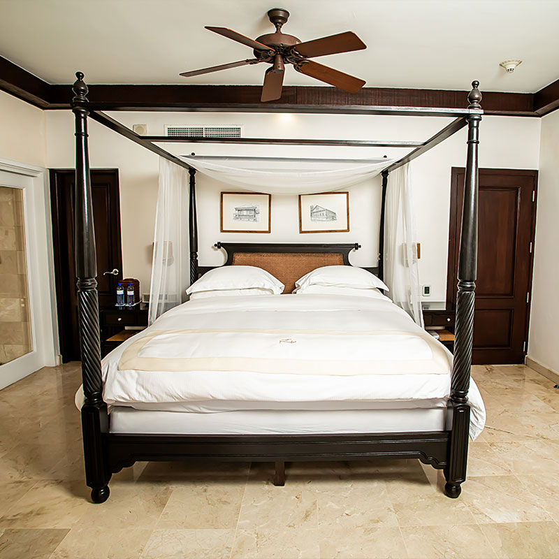 Deluxe Suite Ocean Front
