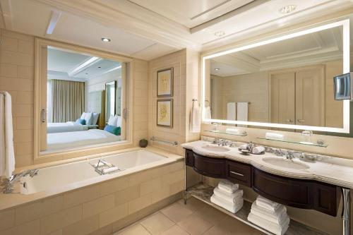 Superior, Guest room, 2 Queen