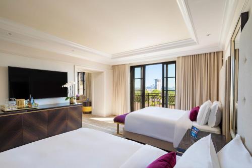 Metropolitan Suite, 1 Bedroom Suite, 2 Queen, Balcony