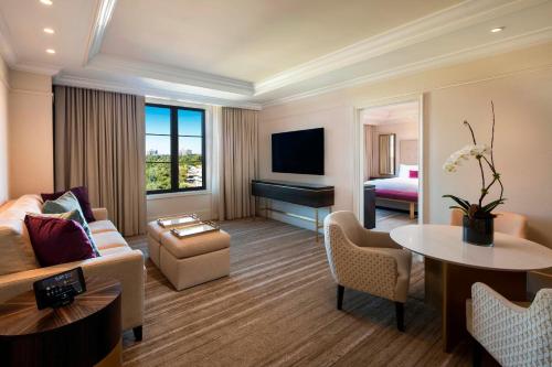 St. Regis Suite, Suite, 1 King, Alternate bed: sofa bed