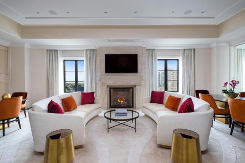 Empire Suite, Presidential Suite, City view, Balcony